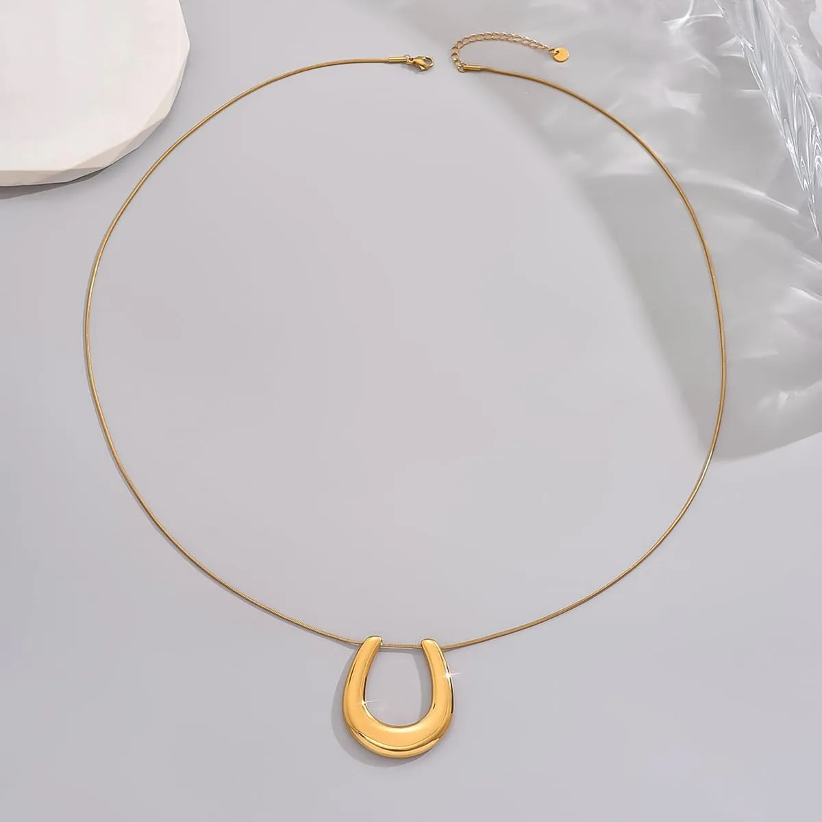 18K Gold Plated Twist Pendant Necklace Satellite Chain Sun Pendants Long Horseshoe Snake Chain Necklace Statement Jewelry Gift