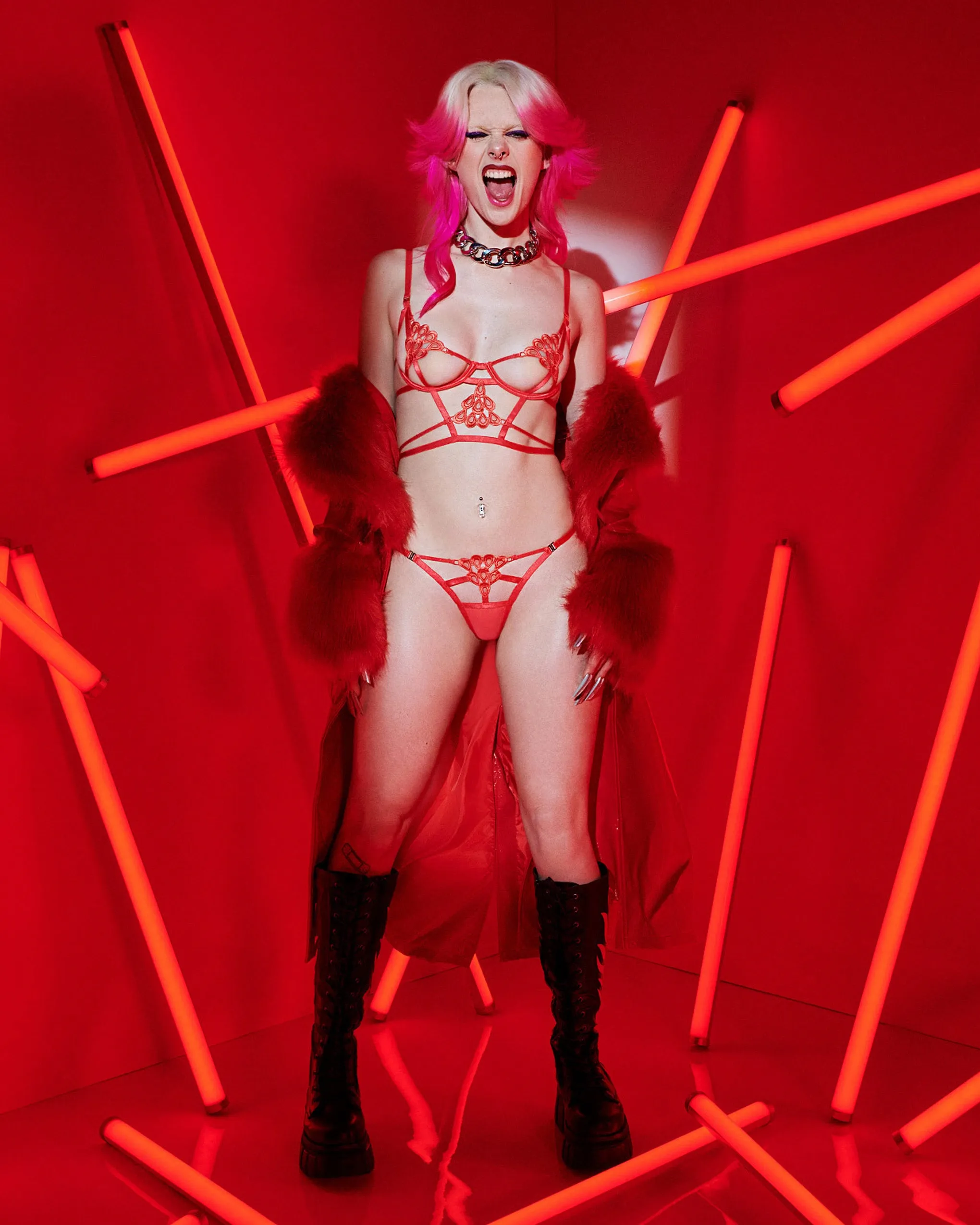 Aria Thong Cayenne Red