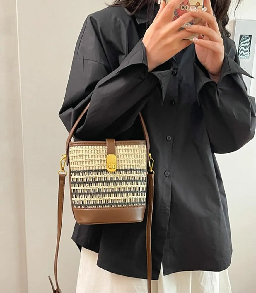 Bucket Bags Top Handle Straw Crossbody Bags for Women Summer Straw Purses and Handbags Shoulder Clutch Beach Bag