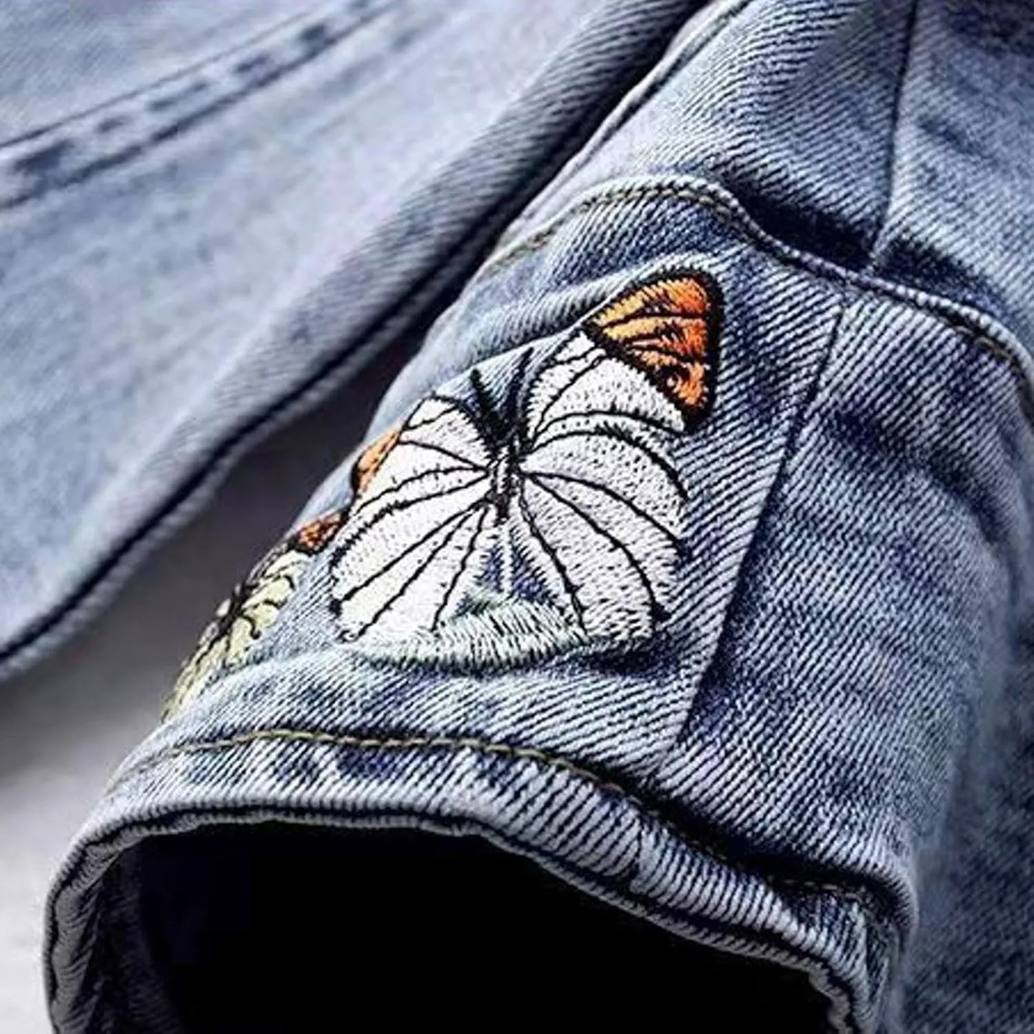 Butterfly Embroidery Denim Jacket for Women Long Sleeve Botton Up Coat with Pocket Trendy Fitted Fall Plain Autumn Outerwear