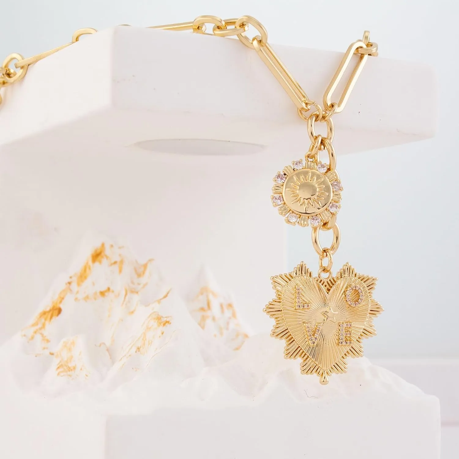 Chunky Gold Charm Heart Necklace for Women & Teens - 18K Gold-Plated Sun Pendant Chain, Hip Hop Jewelry, Stylish Accessories