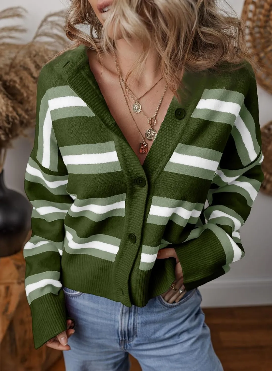 EVALESS Women's Striped Cardigan Sweaters Trendy Lightweight Chunky Knit Cropped Sweaters Outfits Outerwear Coats