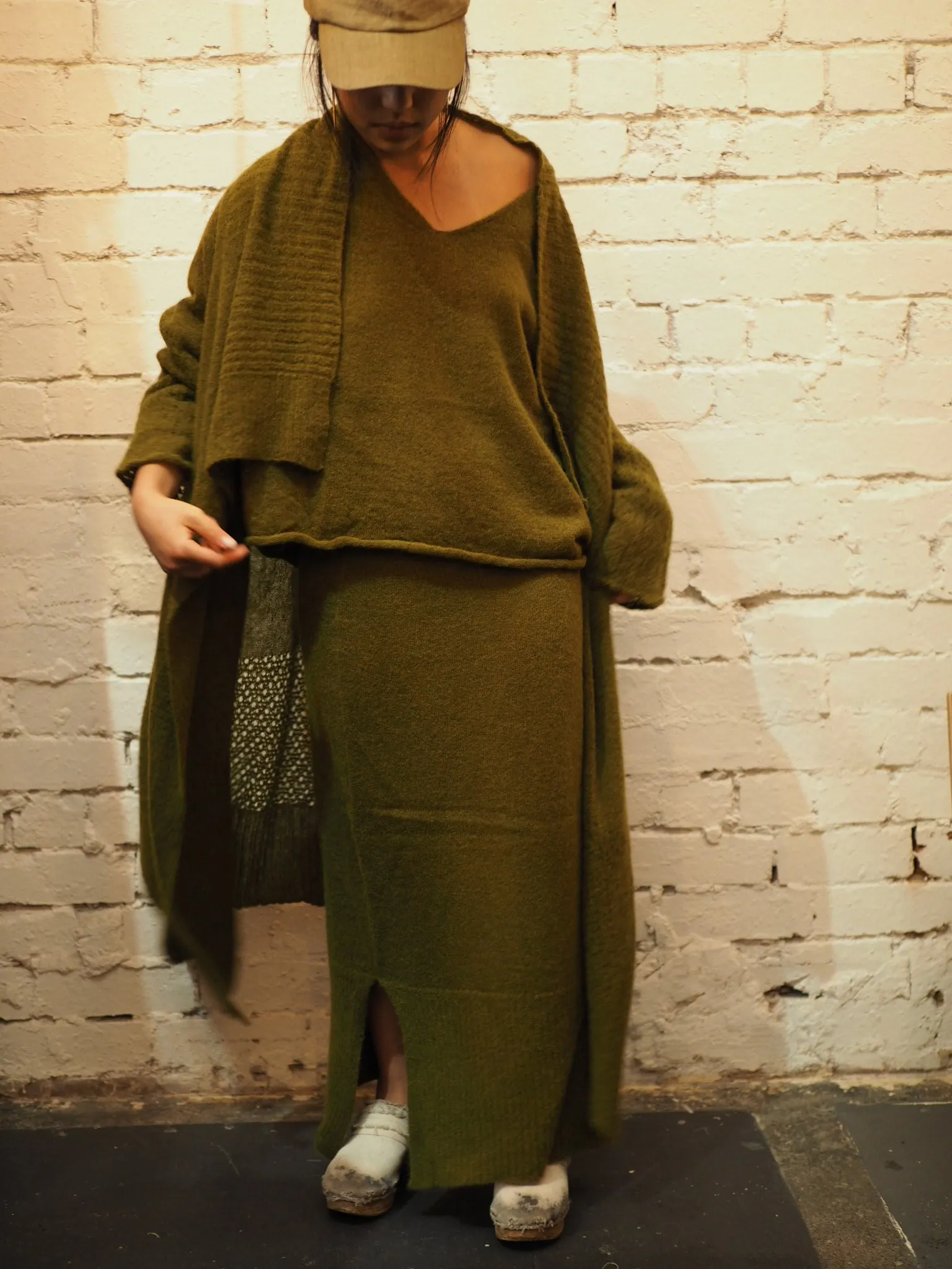 Light weight cardi (Alpaca) - Moss green