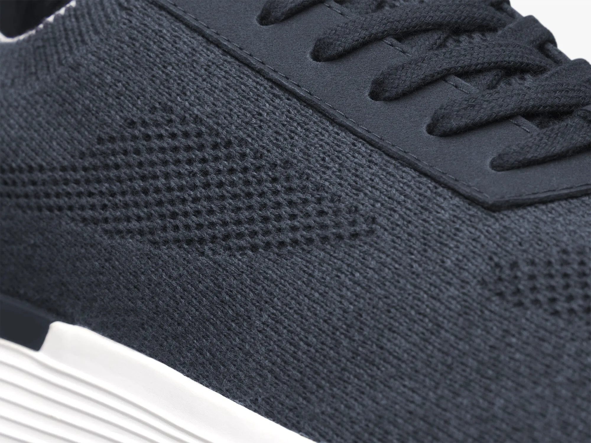 SupremeKnit Trainer