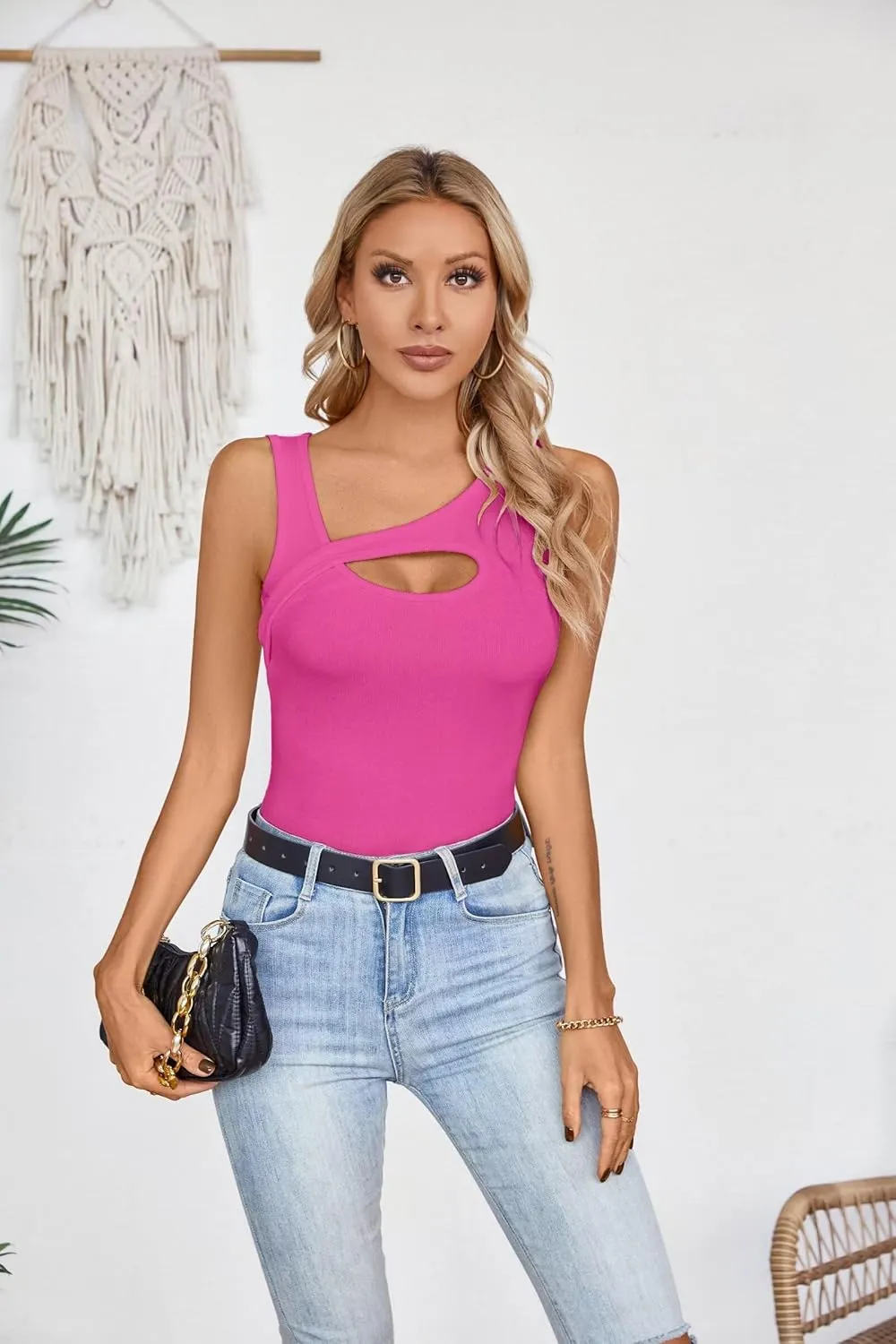 VICHYIE Womens Summer Cutout Tank Tops Sleeveless Shirts Ribbed Tanks Slim Fitted Y2K Sexy Basic Tee Shirt