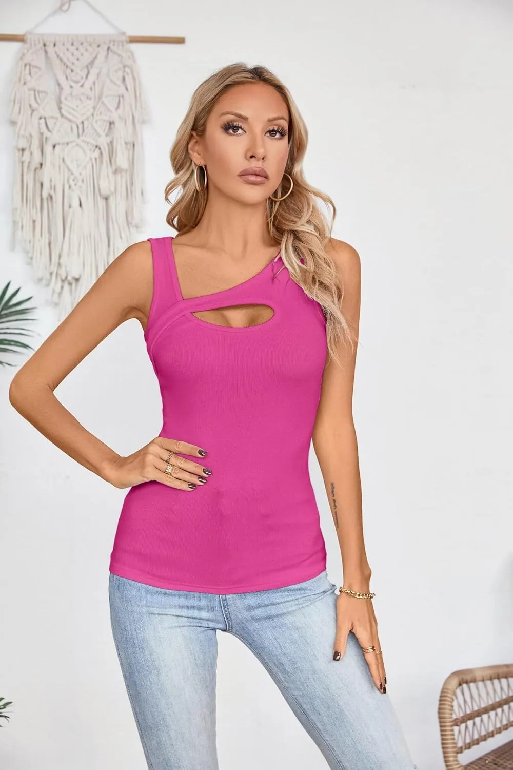 VICHYIE Womens Summer Cutout Tank Tops Sleeveless Shirts Ribbed Tanks Slim Fitted Y2K Sexy Basic Tee Shirt