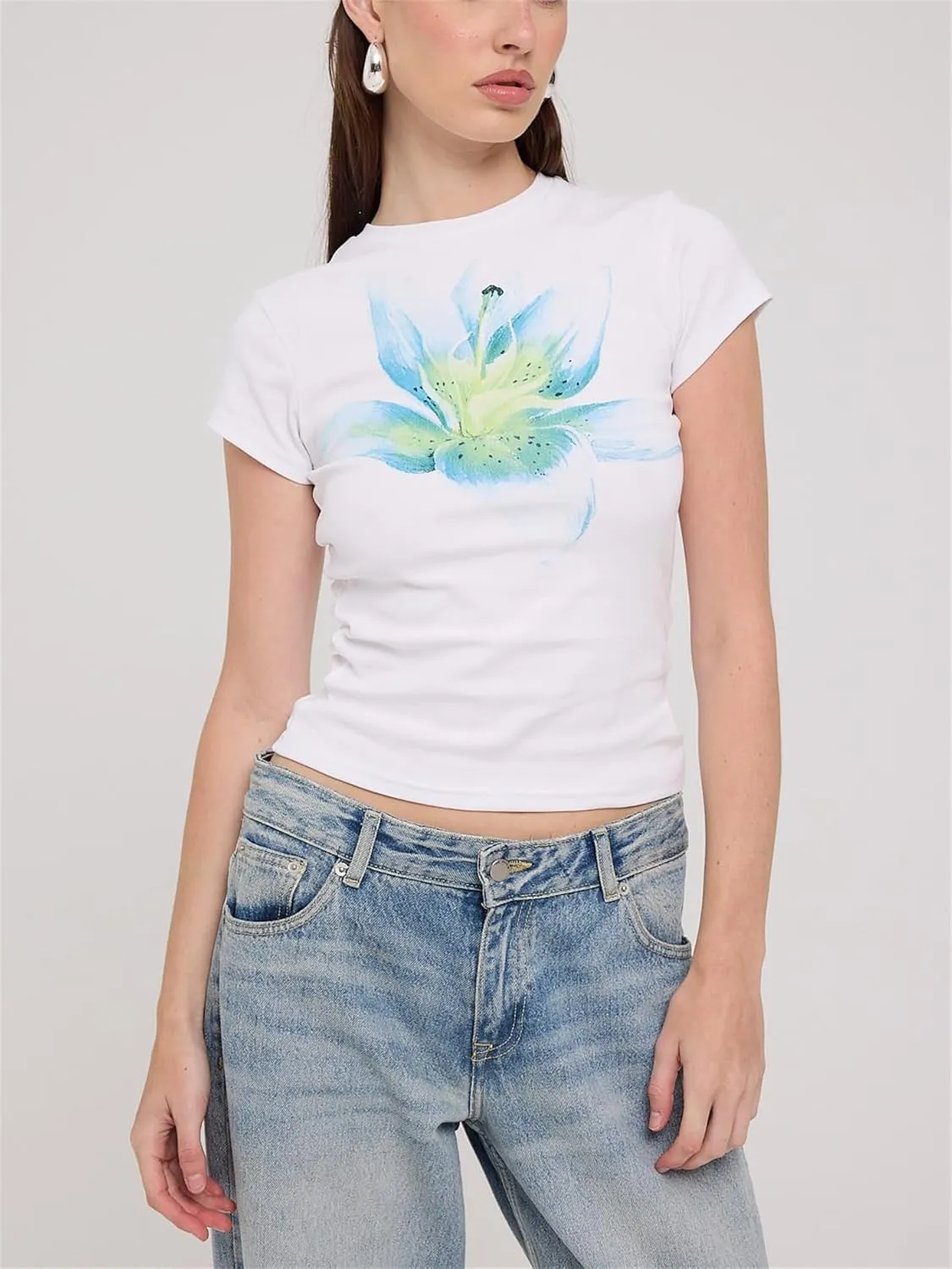 Women Floral Print Baby Tees Y2k Graphic Crew Neck Short Sleeve Crop Top Teen Girl Summer Aesthetic Vintage Shirt